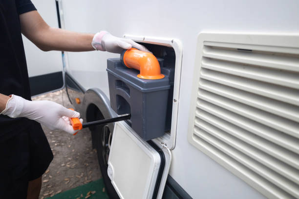 Best Portable bathroom rental  in New Pek, IN